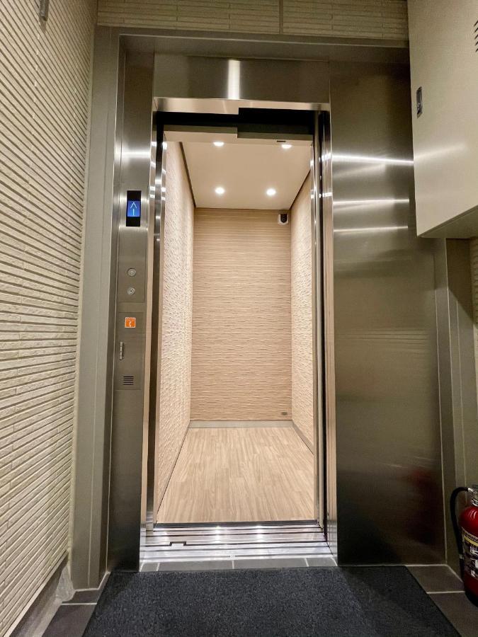Отель Shinjuku Warm House Токио Экстерьер фото