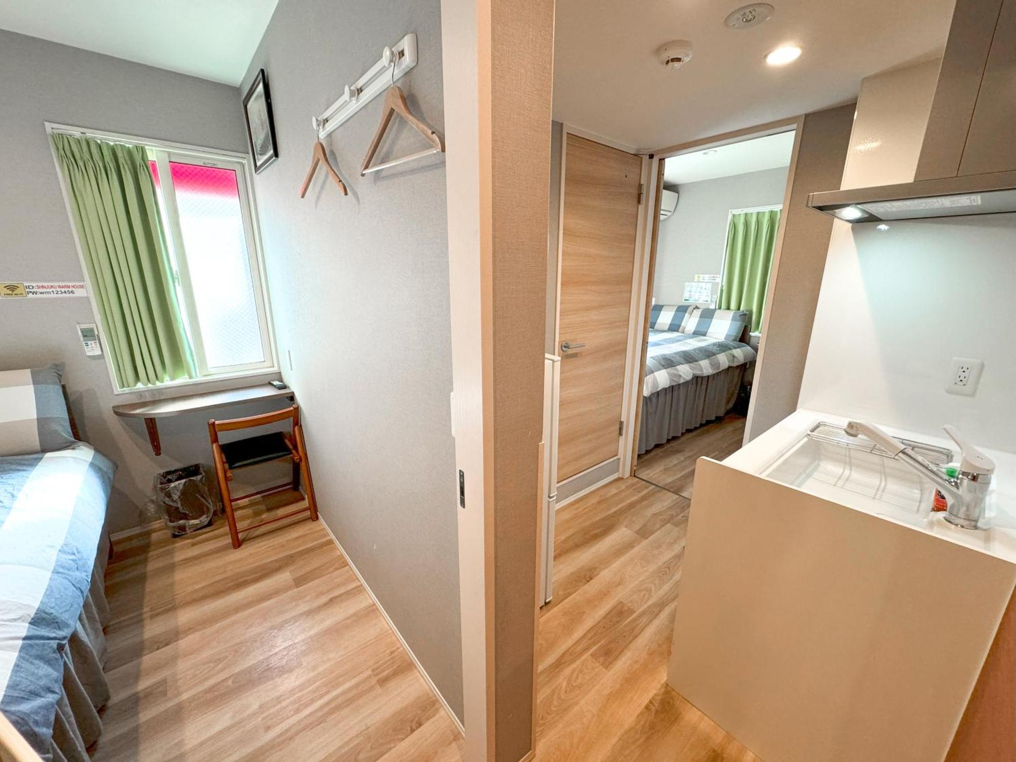 Отель Shinjuku Warm House Токио Экстерьер фото